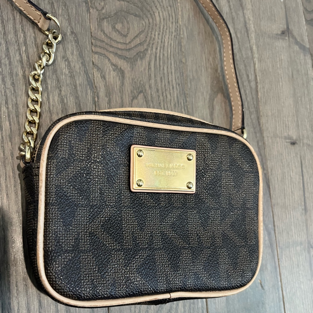 Michael Kors set jet small cross body bag